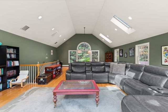 11 Pearl, Boxford, MA 01921