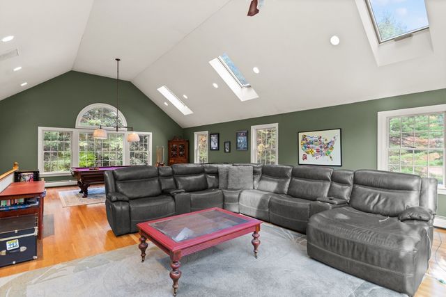 11 Pearl, Boxford, MA 01921