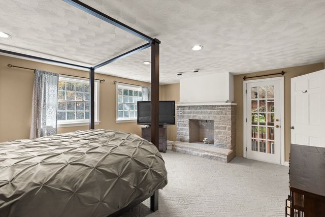 11 Pearl, Boxford, MA 01921