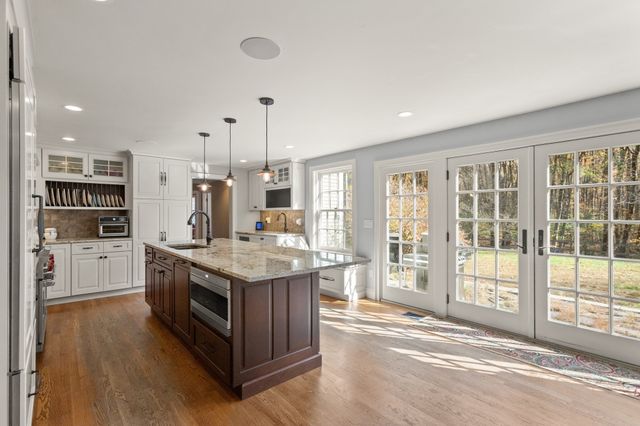 11 Pearl, Boxford, MA 01921