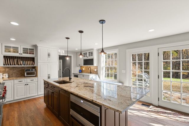 11 Pearl, Boxford, MA 01921