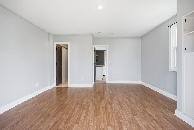 107 E Ward St, Centerville, TN 37033