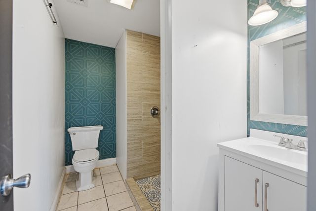 107 E Ward St, Centerville, TN 37033