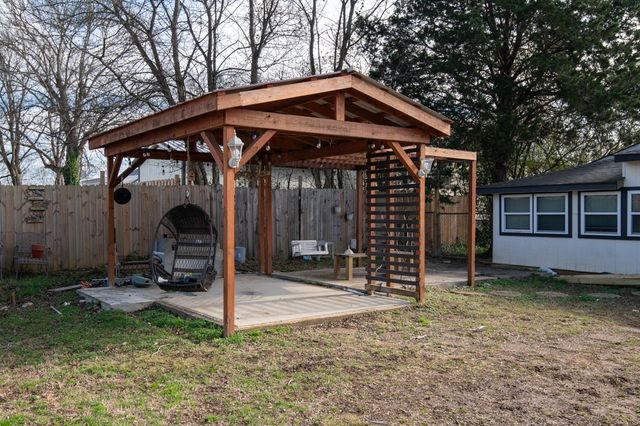 107 E Ward St, Centerville, TN 37033