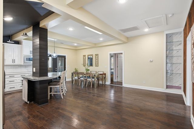 107 E Ward St, Centerville, TN 37033