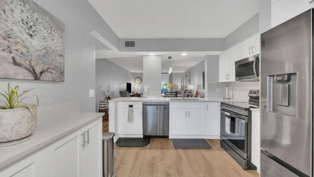 14701 Cumberland Drive 1070, Delray Beach, FL 33446