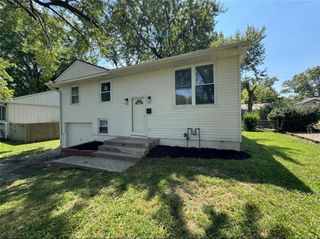 18607 E 6th Street, Independence, MO 64056