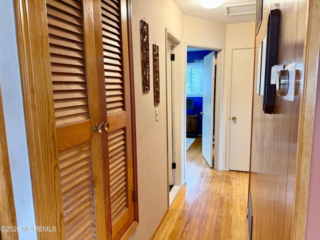 25 Adelphi Road, Toms River, NJ 08757