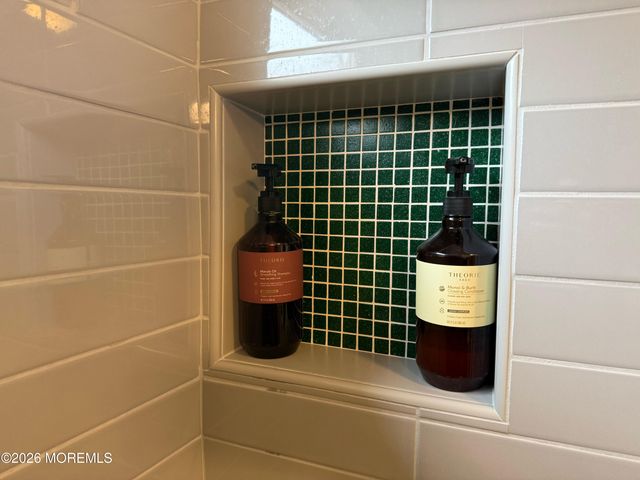 25 Adelphi Road, Toms River, NJ 08757