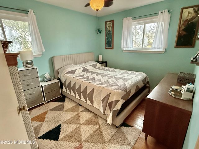 25 Adelphi Road, Toms River, NJ 08757