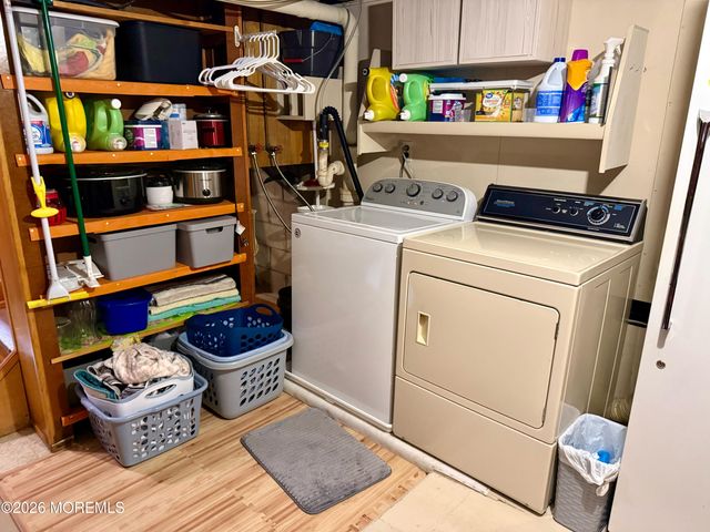 25 Adelphi Road, Toms River, NJ 08757