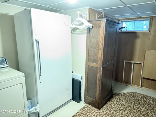 25 Adelphi Road, Toms River, NJ 08757