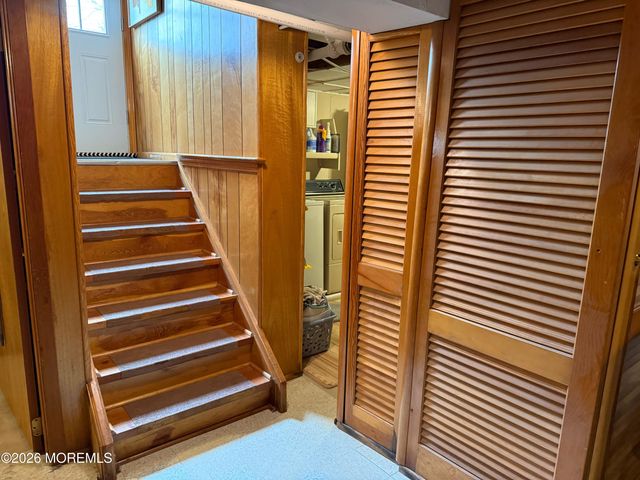 25 Adelphi Road, Toms River, NJ 08757