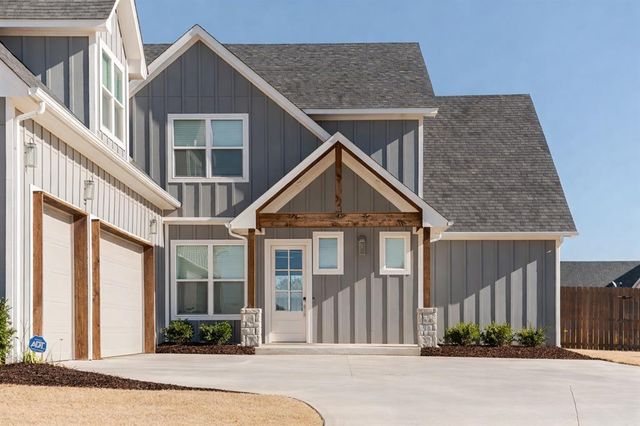 499 Old Farm Road, Edmond, OK 73034