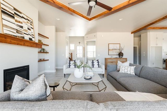 499 Old Farm Road, Edmond, OK 73034