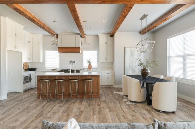 499 Old Farm Road, Edmond, OK 73034