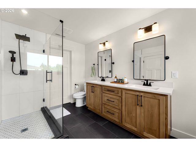 1160 S FIELDCREST Dr, Ridgefield, WA 98642