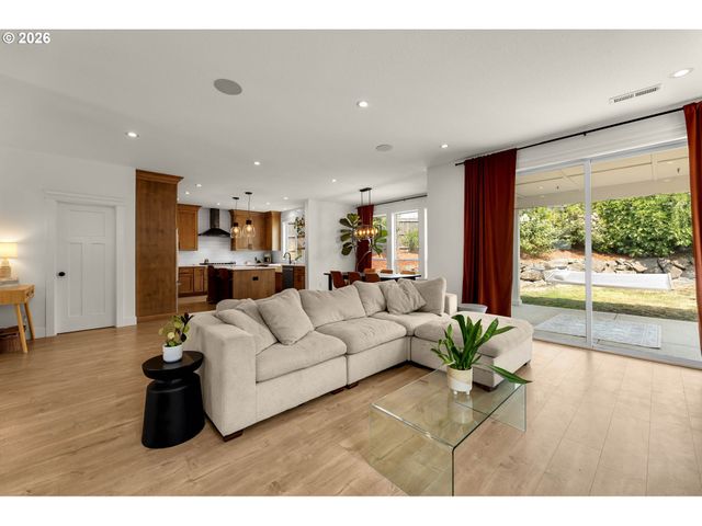 1160 S FIELDCREST Dr, Ridgefield, WA 98642