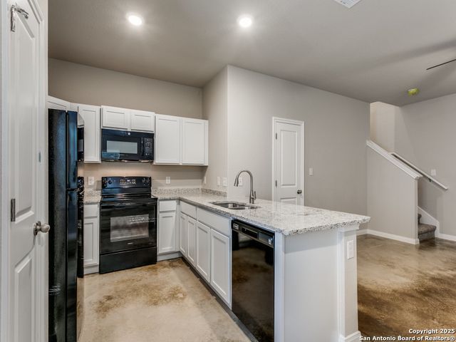 7935 Dial Ike Dr Unit 402, San Antonio, TX 78218