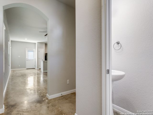 7935 Dial Ike Dr Unit 402, San Antonio, TX 78218