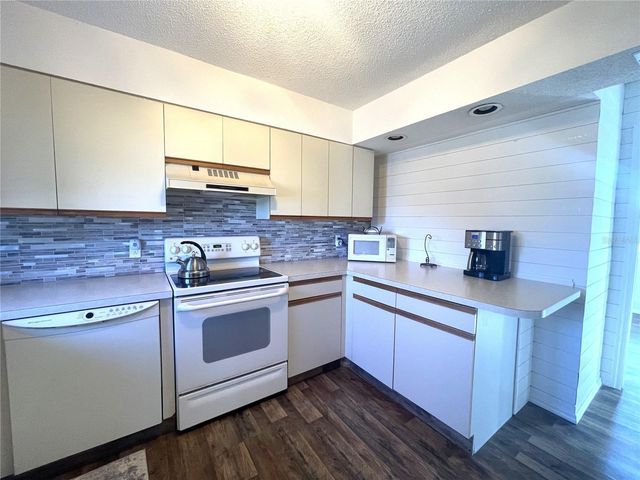 200 ROTONDA BOULEVARD W A4, Rotonda West, FL 33947