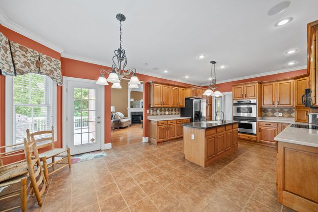 107 Legends Dr, Springville, TN 38256