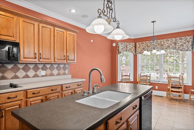 107 Legends Dr, Springville, TN 38256