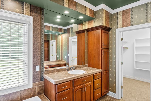 107 Legends Dr, Springville, TN 38256