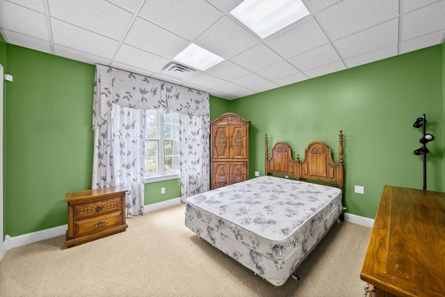 107 Legends Dr, Springville, TN 38256