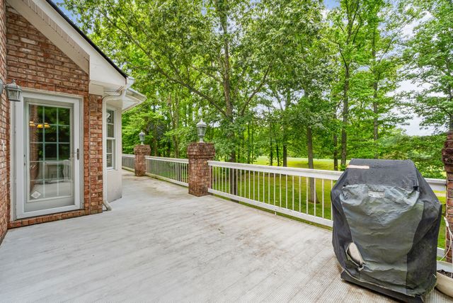 107 Legends Dr, Springville, TN 38256