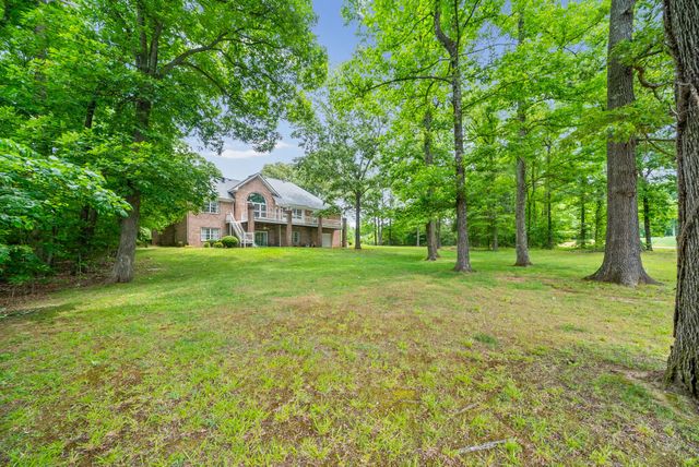 107 Legends Dr, Springville, TN 38256
