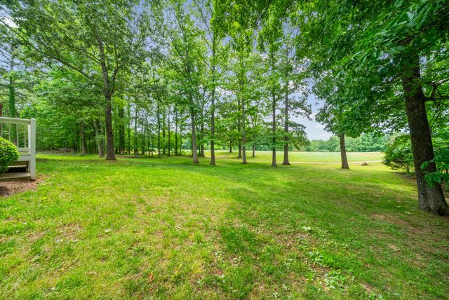 107 Legends Dr, Springville, TN 38256