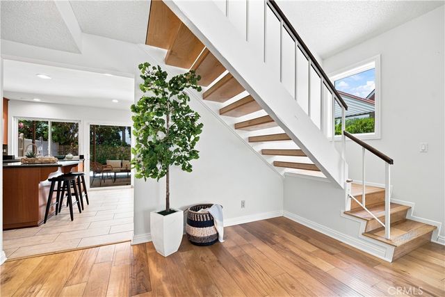 22719 Bassett Street, West Hills, CA 91307
