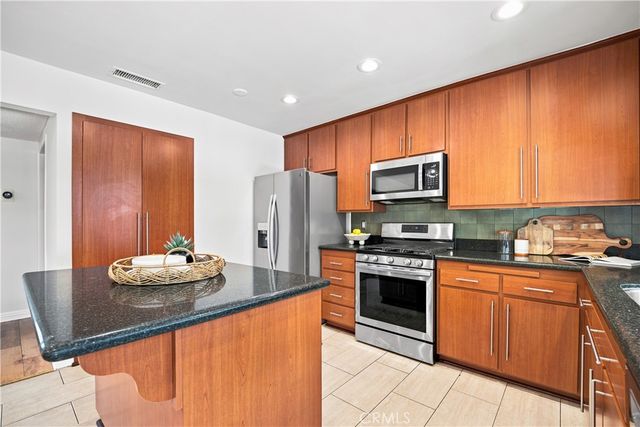 22719 Bassett Street, West Hills, CA 91307