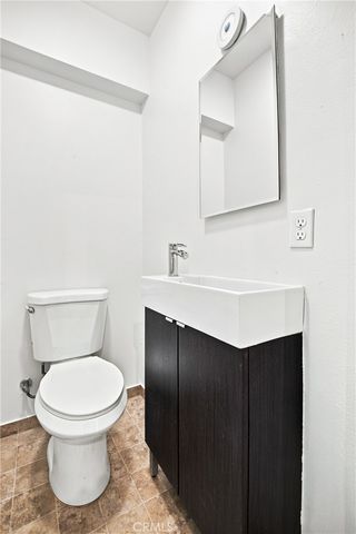 22719 Bassett Street, West Hills, CA 91307