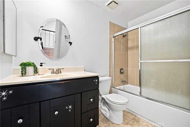 22719 Bassett Street, West Hills, CA 91307