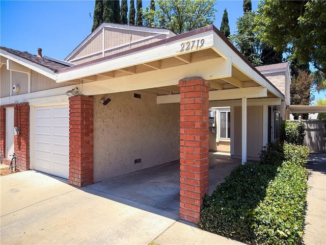 22719 Bassett Street, West Hills, CA 91307