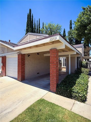 22719 Bassett Street, West Hills, CA 91307