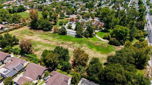 22719 Bassett Street, West Hills, CA 91307