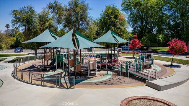 22719 Bassett Street, West Hills, CA 91307