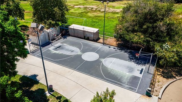 22719 Bassett Street, West Hills, CA 91307