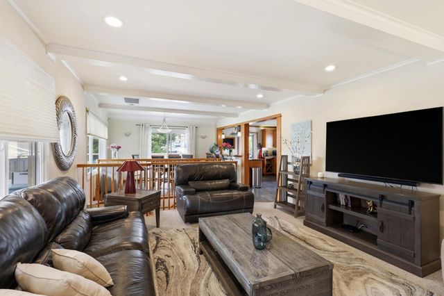 240 20th Avenue, Santa Cruz, CA 95062