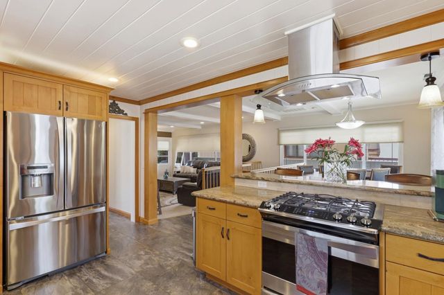 240 20th Avenue, Santa Cruz, CA 95062