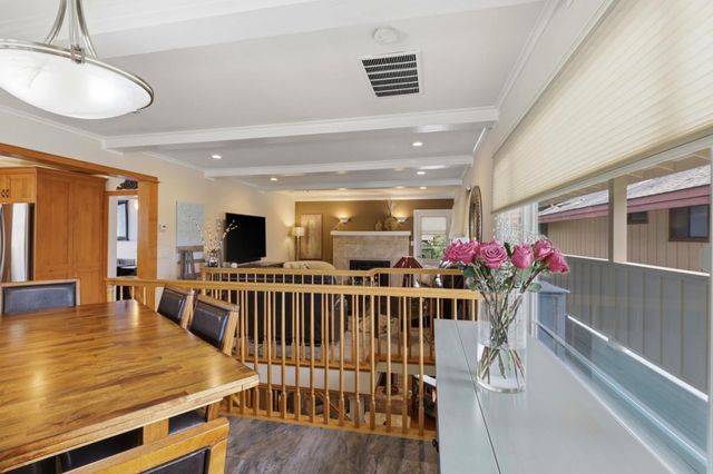 240 20th Avenue, Santa Cruz, CA 95062