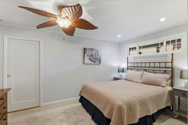 240 20th Avenue, Santa Cruz, CA 95062