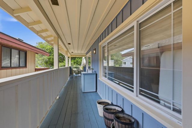 240 20th Avenue, Santa Cruz, CA 95062
