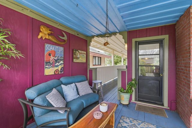 240 20th Avenue, Santa Cruz, CA 95062