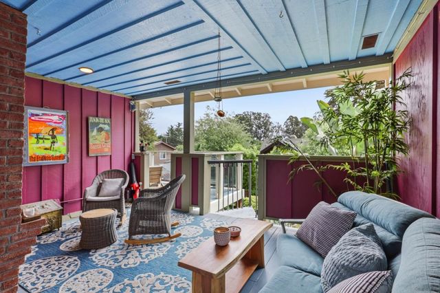 240 20th Avenue, Santa Cruz, CA 95062