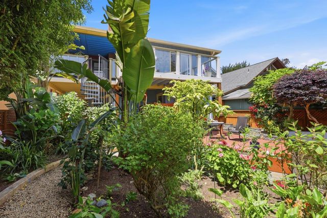 240 20th Avenue, Santa Cruz, CA 95062