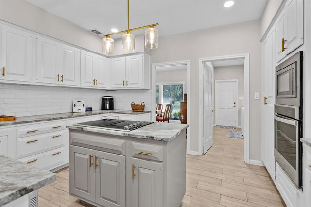 11710 Willowrun Drive, Montgomery, TX 77356